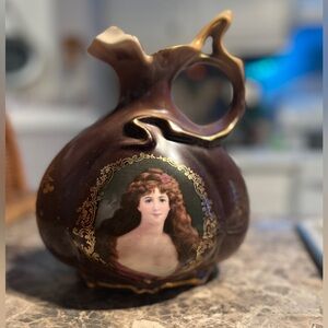 Vintage Jungfrau Porzellan Lady Portrait Vase/Pitcher Gold Trim